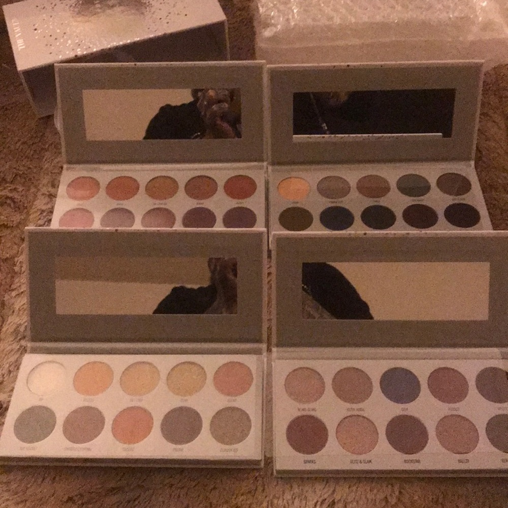 Jacklyn Hill vault